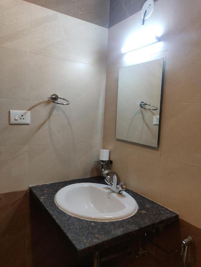 Studio Apartment By Leela Homes อาร์โปรา ภายนอก รูปภาพ
