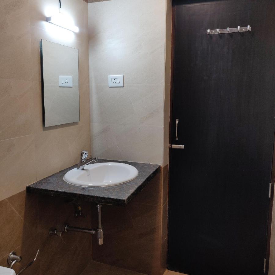 Studio Apartment By Leela Homes อาร์โปรา ภายนอก รูปภาพ