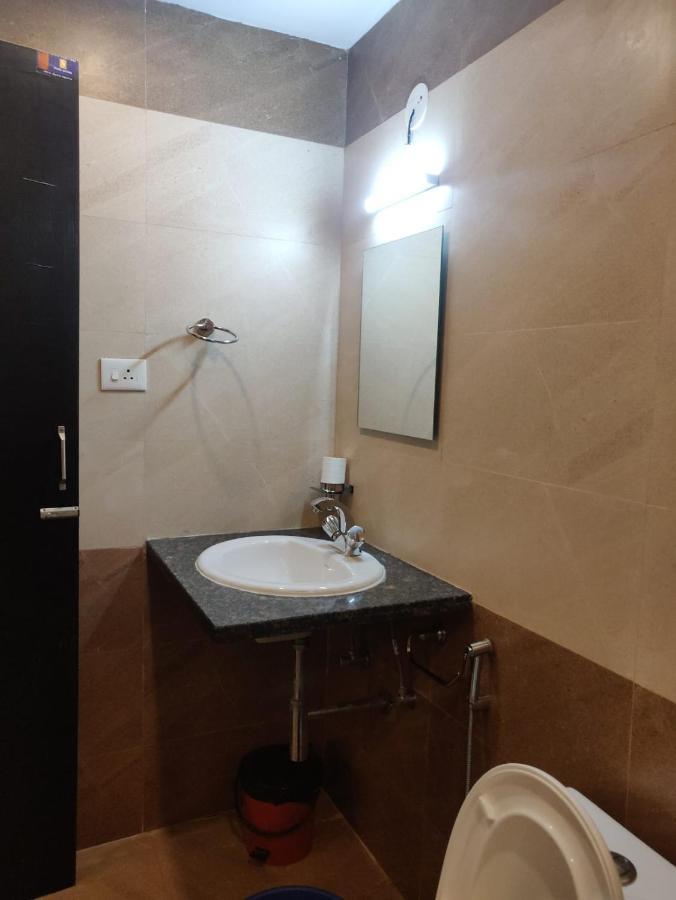 Studio Apartment By Leela Homes อาร์โปรา ภายนอก รูปภาพ